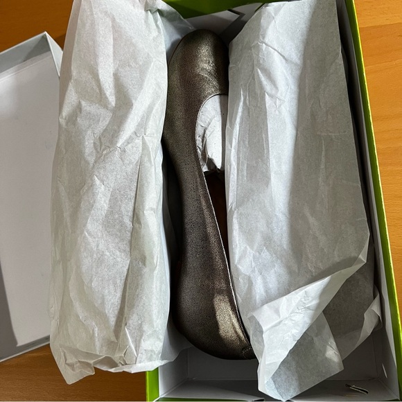 NIB Walking Cradles Gold Leather Bronwyn Flats sz 10W - Picture 11 of 12